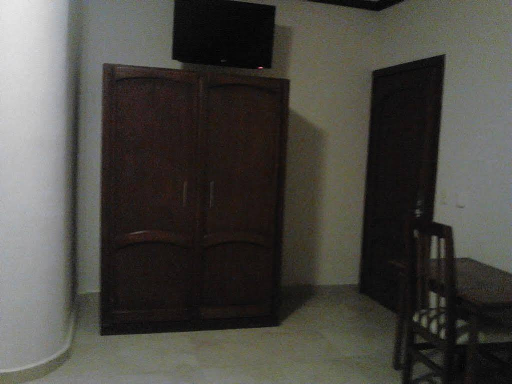 Monte Salerno Hotel & Suites Montemorelos المظهر الخارجي الصورة