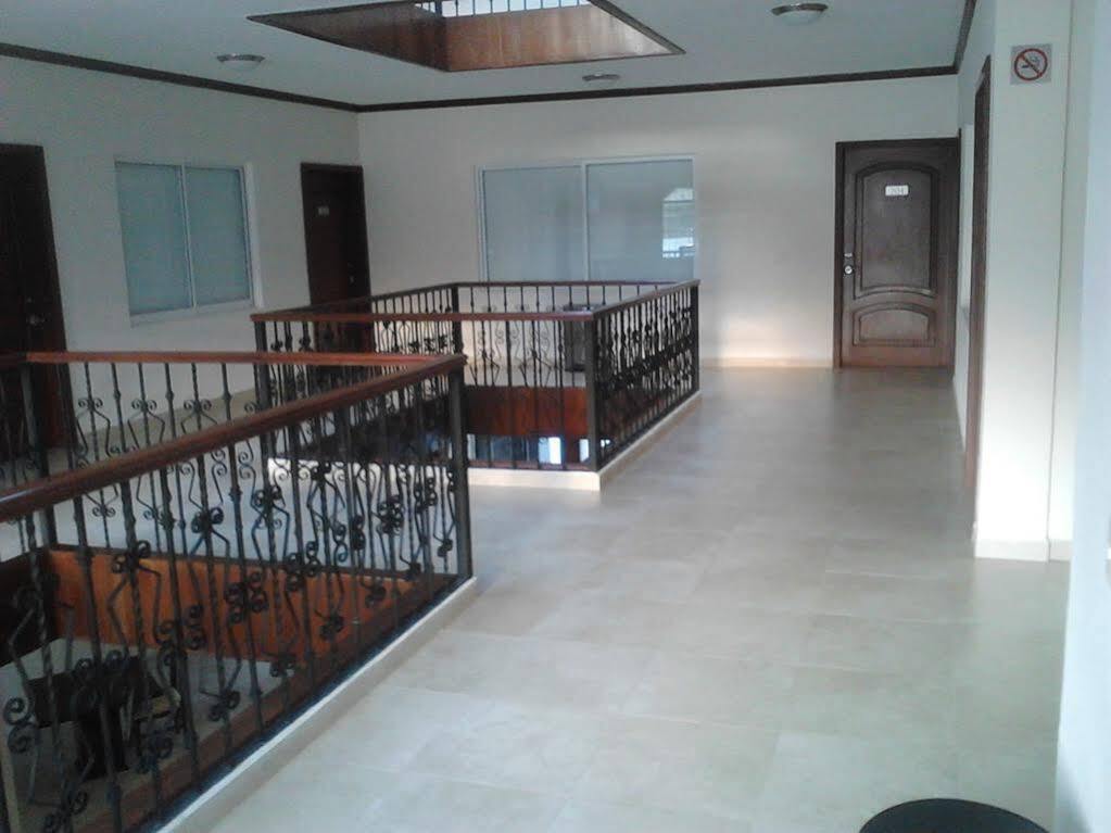 Monte Salerno Hotel & Suites Montemorelos المظهر الخارجي الصورة