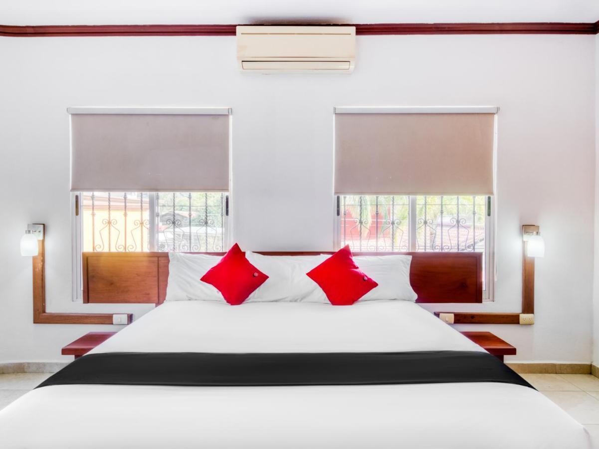 Monte Salerno Hotel & Suites Montemorelos المظهر الخارجي الصورة