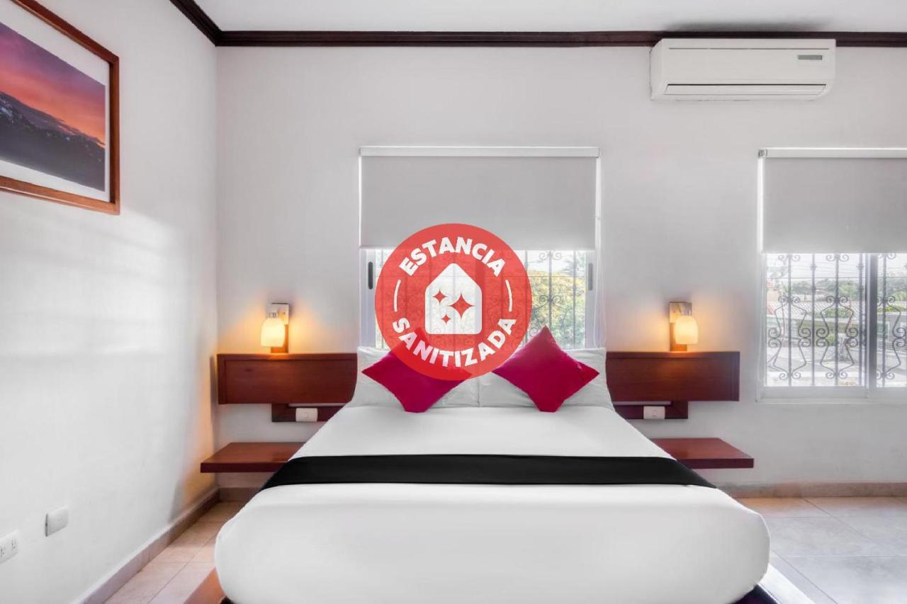 Monte Salerno Hotel & Suites Montemorelos المظهر الخارجي الصورة